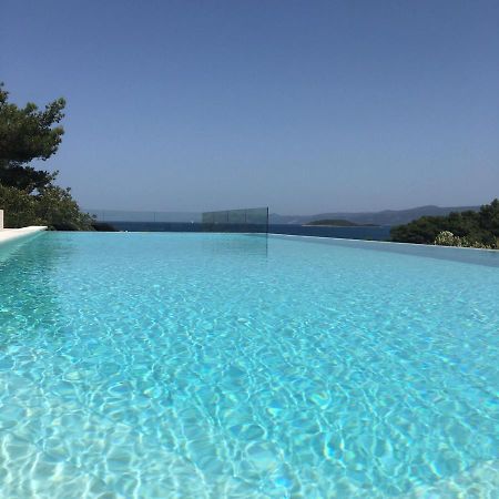 HOLIDAY HVAR lux Basina Extérieur photo