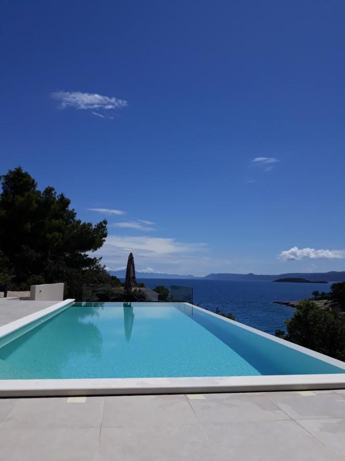 HOLIDAY HVAR lux Basina Extérieur photo