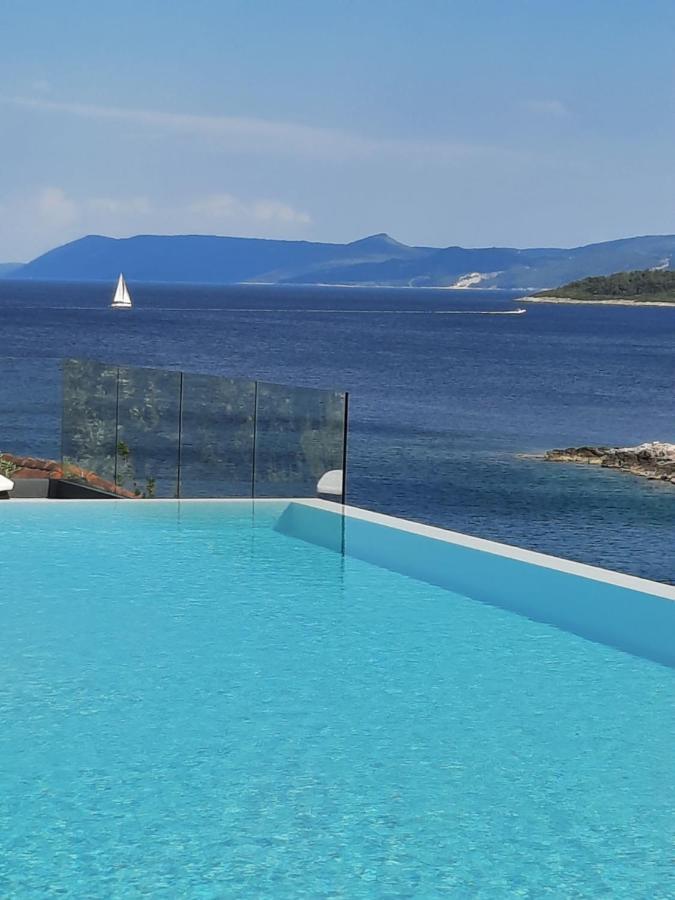 HOLIDAY HVAR lux Basina Extérieur photo